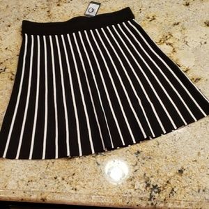 Adrianna Papell skirt size large